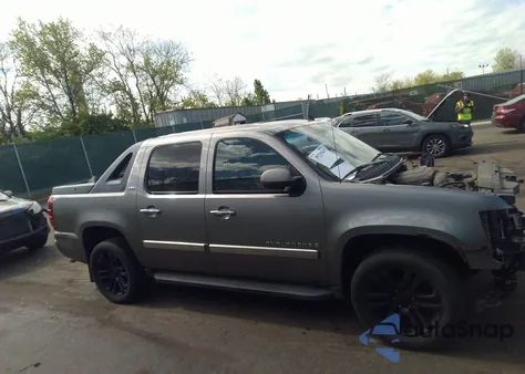 2009 Chevrolet Avalanche 1500 Lt1 из США, поврежденный, VIN 3GNFK220X9G150792